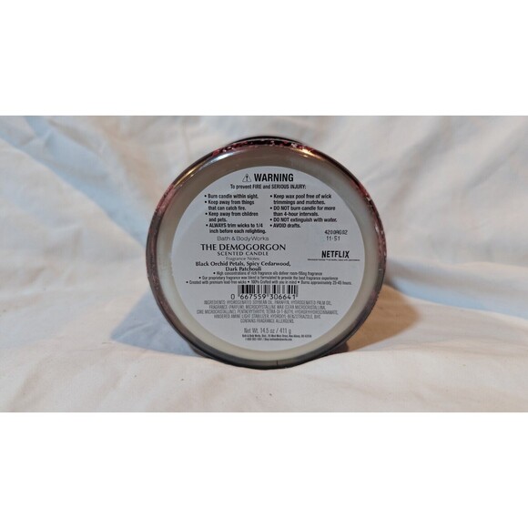 Bath & Body Works STRANGER THINGS THE DEMOGORGON Candle 3 WICKS LARGE NEW - Picture 2 of 3